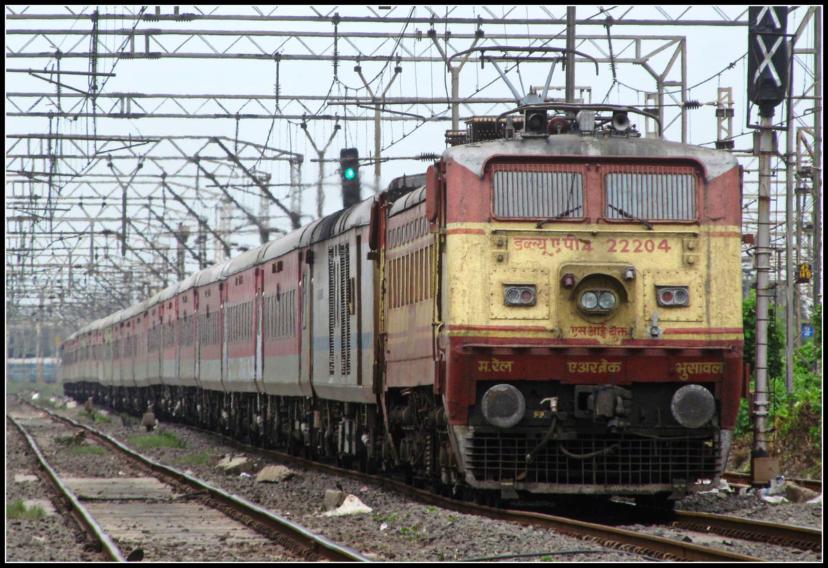 Hazrat Nizamuddin - Mumbai LTT AC SF Express/22110 Travel Forum - Railway  Enquiry