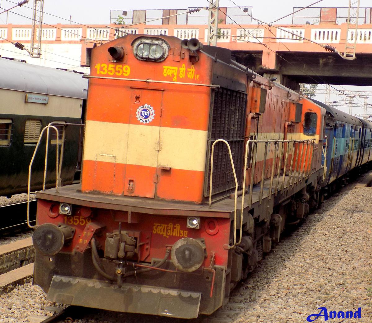 PUNE/WDG-3A/13559 Locomotive - Railway Enquiry