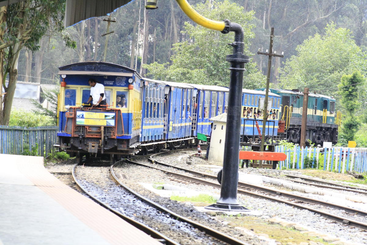 Udagamandalam Railway Station Picture & Video Gallery - Railway Enquiry