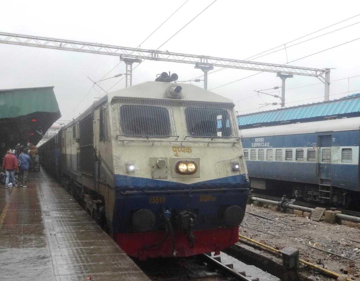 MCTM Udhampur - Kota Weekly SF Express/20986 Picture & Video Gallery -  Railway Enquiry