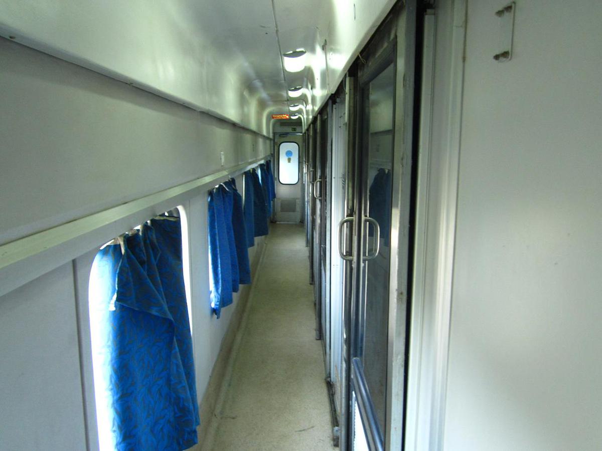 Shatabdi trains to be replaced by new Train 18 coaches with automatic  doors, modular toilets - BusinessToday