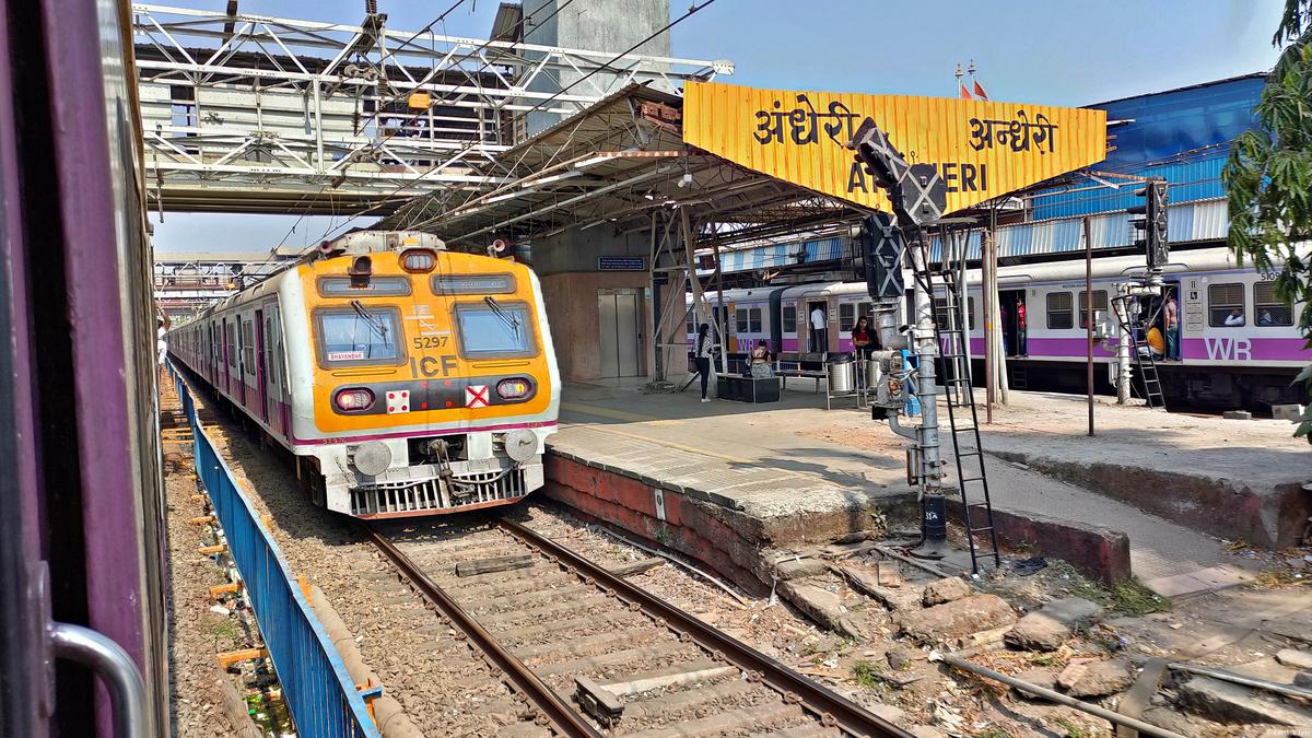 Andheri Railway Station Picture & Video Gallery - Railway Enquiry