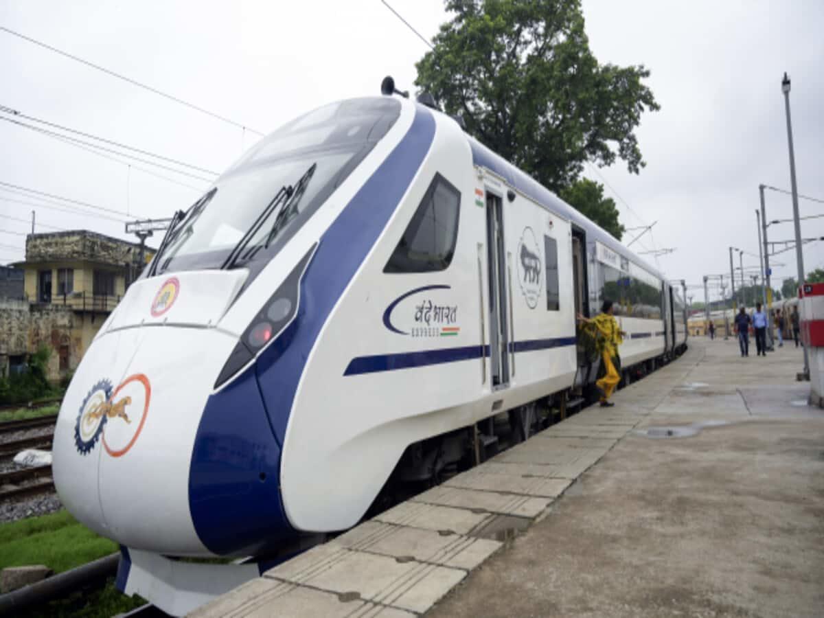 Bhubaneswar - New Delhi Tejas Rajdhani Express (via Sambalpur City ...